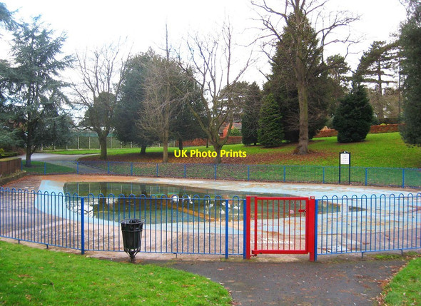 Photo 6"x4" Former paddling pool at Brinton Park (1), Sutton Road, Kidderninster Kidderminster c2012