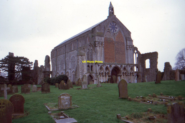 Photo 6"x4" Binham Priory Binham c2003