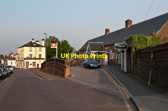 Photo 6"x4" Reigate Station Reigate c2012