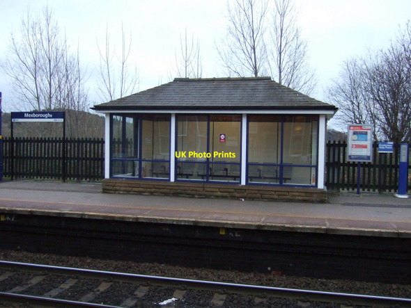 Photo 6"x4" Shelter \/ waiting room, Mexborough Station Mexborough c2013