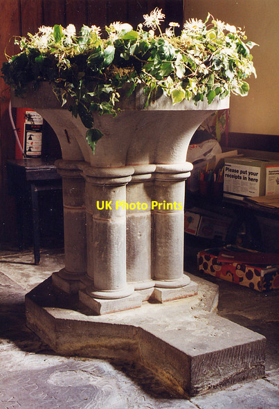 Photo 6"x4" St James, Kinnersley - Font Kinnersley\/SO3449 c1998