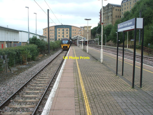 Photo 6"x4" Bradford Forster Square railway station, Yorkshire Bradford\/SE1632 c2009
