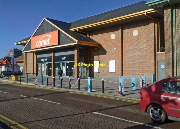 Photo 6"x4" The closed Comet store,  Europa Park Road, Ladymead Retail Centre, Guildford Guildford c2012