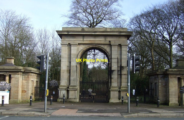 Photo 6"x4" Park gates, Marylebone Wigan c2013