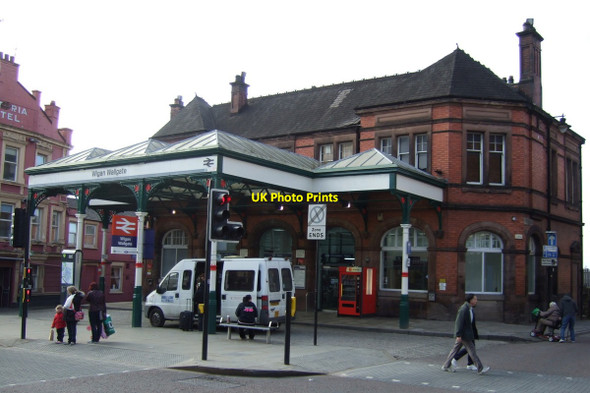 Photo 6"x4" Wigan Wallgate Railway Station Wigan c2013