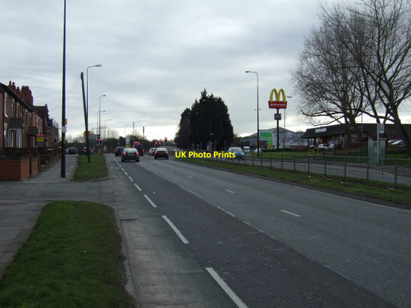 Photo 6"x4" Warrington Road (A49) Ince in Makerfield c2013