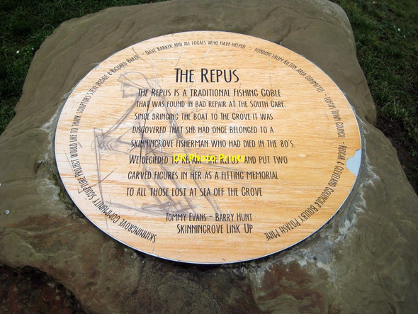 Photo 6"x4" The 'Repus' memorial plaque Loftus c2013