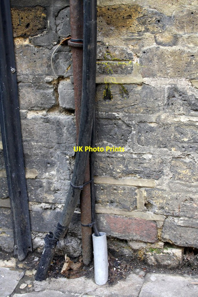 Photo 6"x4" Benchmark on #25 Kensington Church Street Kensington\/TQ2579 c2013