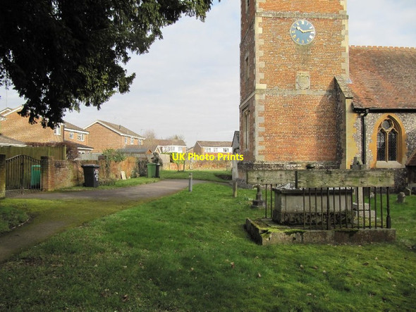 Photo 6"x4" Past the west end Mapledurham c2013