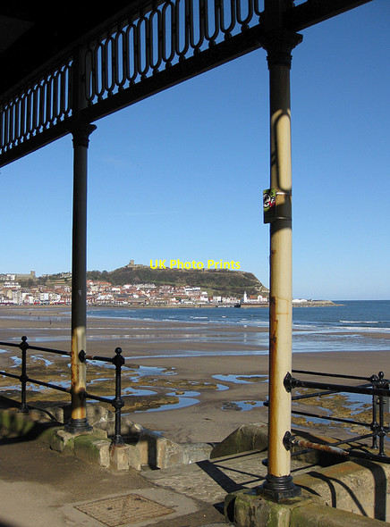 Photo 6"x4" View to the castle headland Scarborough\/TA0388 c2013