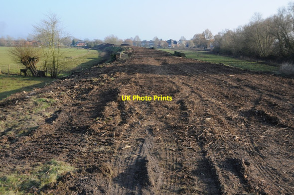 Photo 6"x4" View along railway embankment to Tewkesbury Tewkesbury c2013