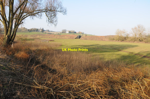 Photo 6"x4" Disused railway embankment at Tewkesbury Tewkesbury c2013