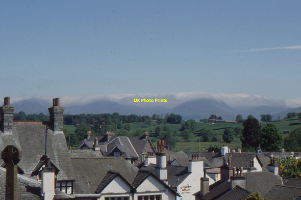 Photo 6"x4" Hawkshead: view of the mountains over rooftops Colthouse c1991