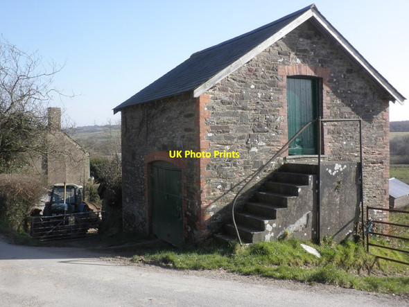Photo 6"x4" Stone storage building, Middle Lee Farm Bottreaux Mill c2013