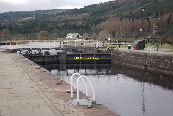 Photo 6"x4" Caledonian Canal, Fort Augustus  Fort Augustus c2013