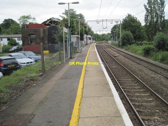Photo 6"x4" Roydon railway station Roydon\/TL4010 c2012