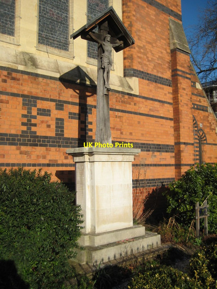 Photo 6"x4" War Memorial in front of St Paul's church Worcester c2013