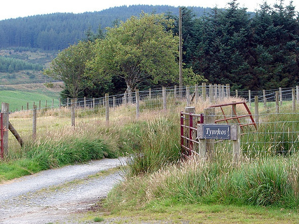 Photo 6"x4" Entrance to Tynrhos Ponterwyd c2008