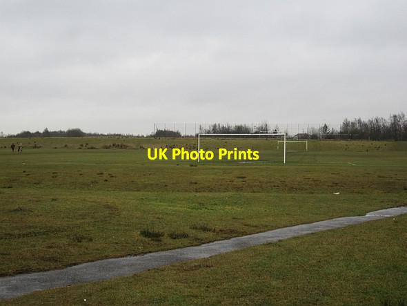 Photo 6"x4" Playing field,Blantyre Newton\/NS6760 c2013