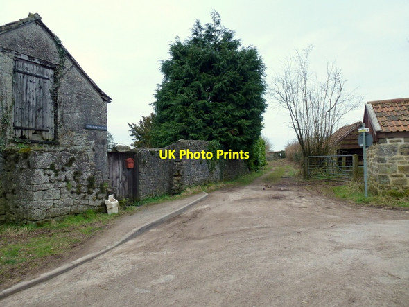 Photo 6"x4" Farm track and footpath Hudnalls c2013