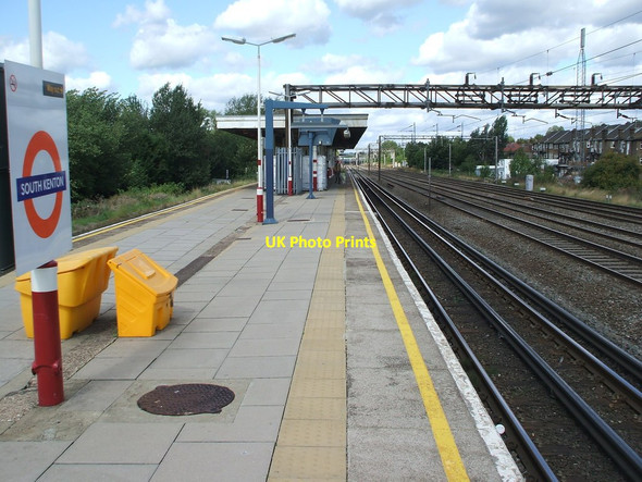 Photo 6"x4" South Kenton railway station Kenton\/TQ1788 c2009