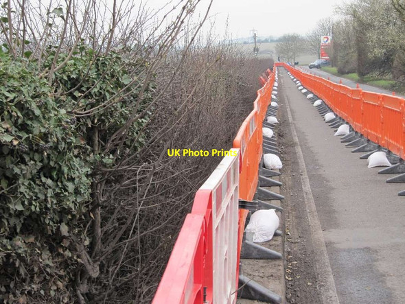 Photo 6"x4" Where is the footpath? Cholsey c2013