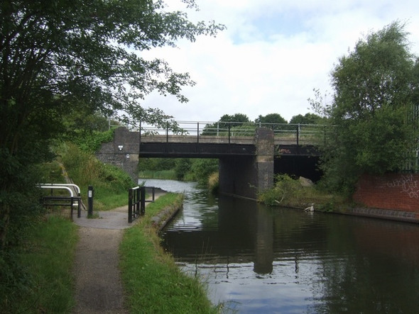 Photo 6"x4" Wyrley & Essington Canal - Disused Railway Bridge Brownhills\/SK0405 c2008