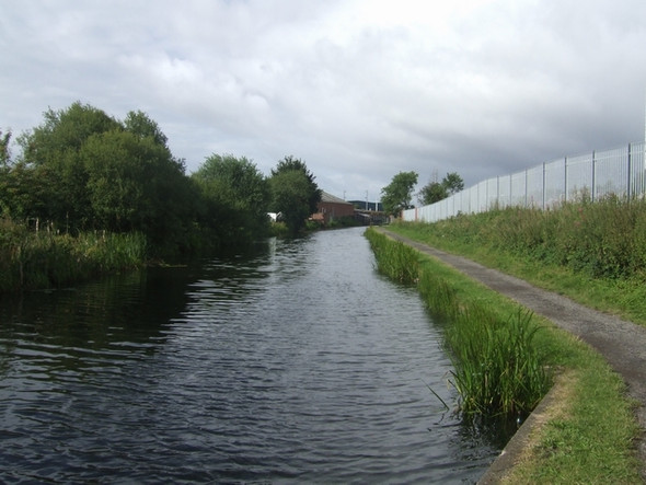 Photo 6"x4" Wyrley & Essington Canal - Approaching Heath Town Wolverhampton c2008