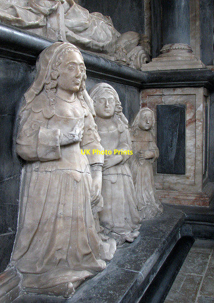 Photo 6"x4" Longstanton: All Saints - grieving daughters on the Hatton monument Longstanton c2013