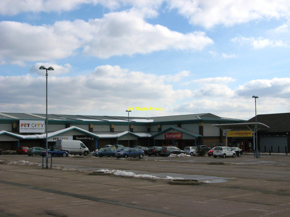 Photo 6"x4" Avenue Retail Park, Tong Street Tong Street c2013