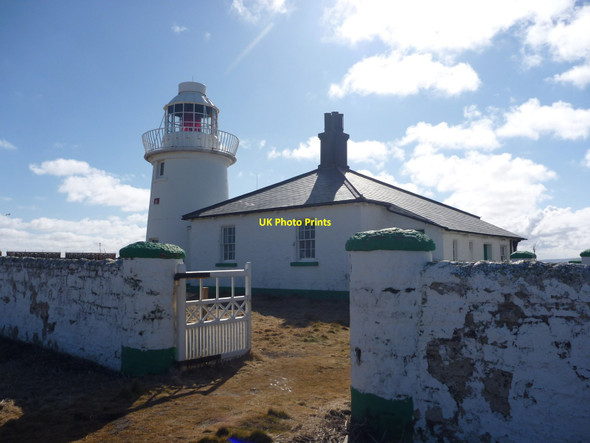 Photo 6"x4" Coastal Northumberland : Gateway To Inner Farne Lighthouse Seahouses c2013