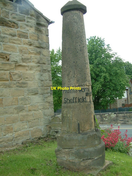 Photo 6"x4" Guide stoop at Ackworth, looking north Ackworth Moor Top c2012