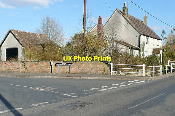 Photo 6"x4" Junction of Brinkfield Road and High Street Chalgrove c2013