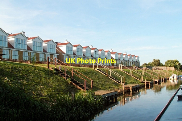Photo 6"x4" Riverdown, beside the Old River Nene March\/TL4196 c2006