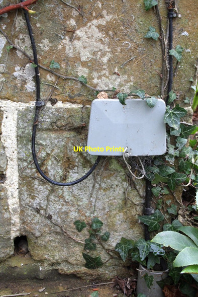 Photo 6"x4" Benchmark on South House, The Green Adderbury c2013