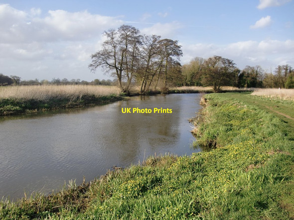Photo 6"x4" The Wey Navigation below Trigg's Lock Cartbridge c2013