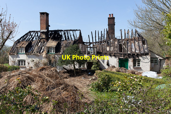 Photo 6"x4" Corner Cottage, Sciviers Lane after fire Wintershill c2013