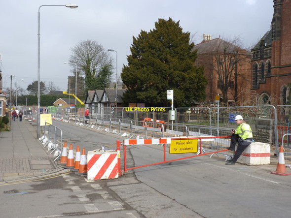 Photo 6"x4" Please wait for assistance Beeston\/SK5236 c2013