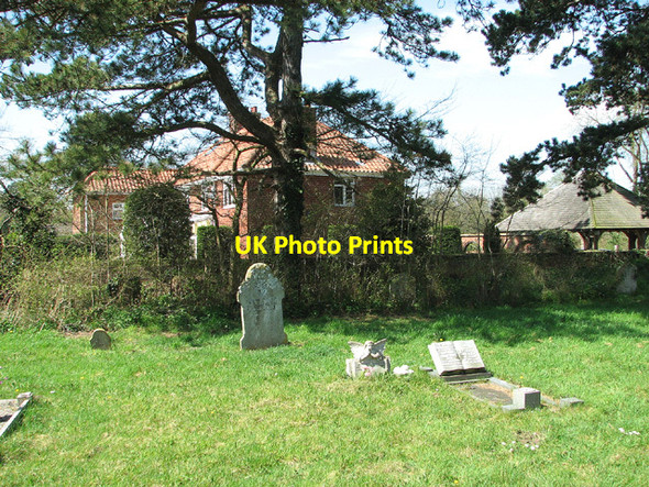 Photo 6"x4" Houses beside All Saints' churchyard, Worlingham Beccles c2013