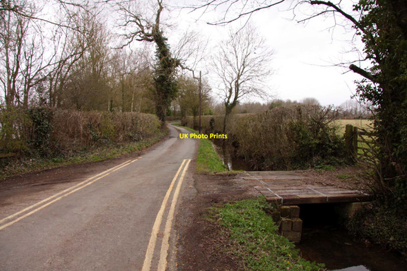 Photo 6"x4" The road to Poole Keynes and Kemble Somerford Keynes c2013