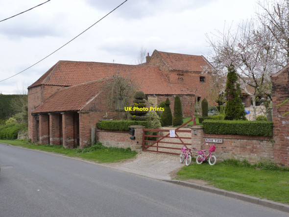 Photo 6"x4" Manor Farm outbuildings Southwell\/SK7053 c2013