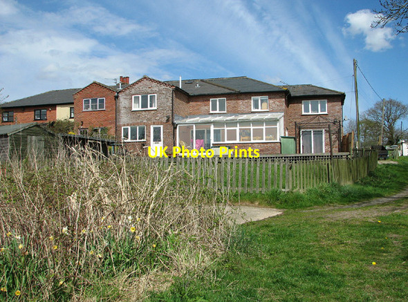 Photo 6"x4" Cottages beside Burnt House level crossing, Cantley Cantley\/TG3803 c2013