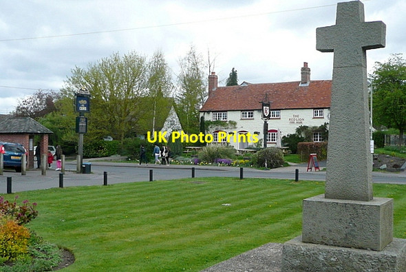 Photo 6"x4" Chalgrove village green Chalgrove c2013