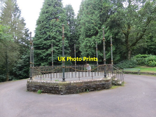 Photo 6"x4" Llwyfan Band Treharris Bandstand Abercynon c2012