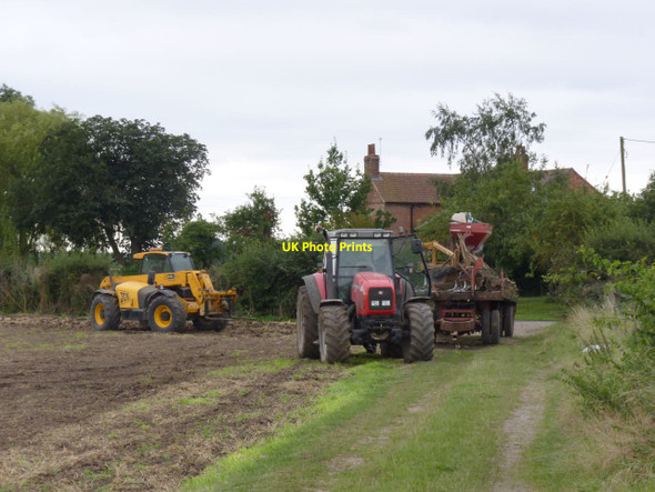 Photo 6"x4" Loading up  Hawton c2012