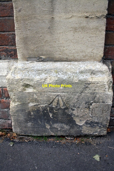 Photo 6"x4" Benchmark on the Public Baths, Church Street Westbury\/ST8650 c2012