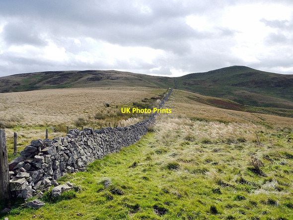 Photo 6"x4" The Border line on Stob Rig Kirk Yetholm c2012