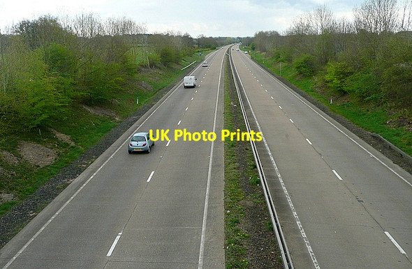 Photo 6"x4" A40 towards Raglan Pit c2012