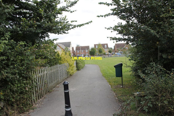 Photo 6"x4" Footpath to the estate Newbury\/SU4767 c2012