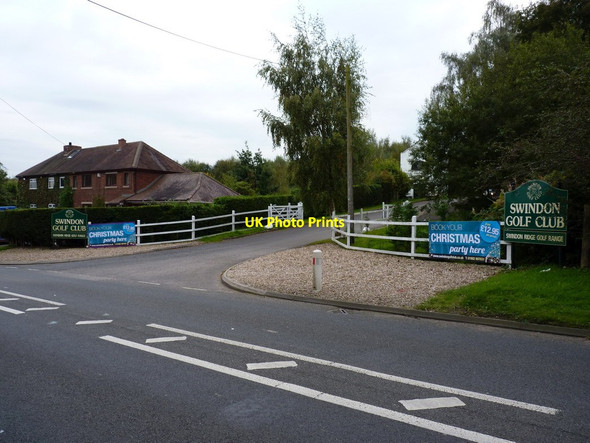 Photo 6"x4" Entrance to the Swindon Golf Club Gospel Ash c2012